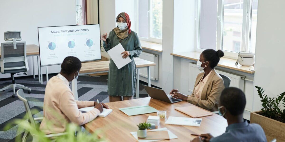 Beratungsgespräch vs Produktpitch: Was besser verkauft