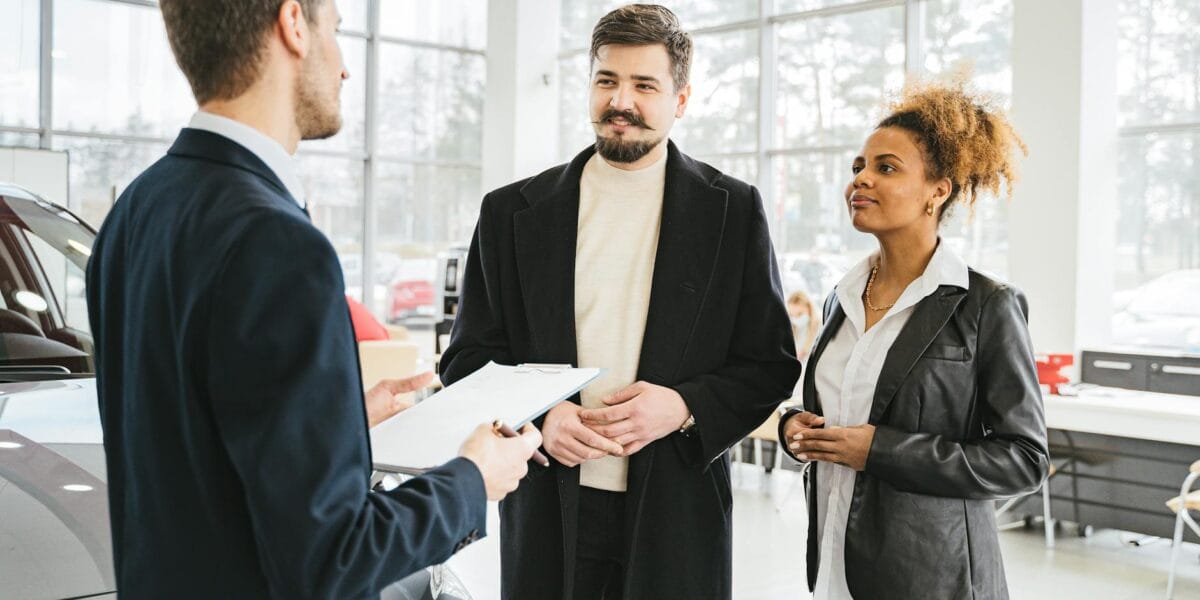 Statusangst im Verkauf: Einwandbehandlung ohne Verbiegen